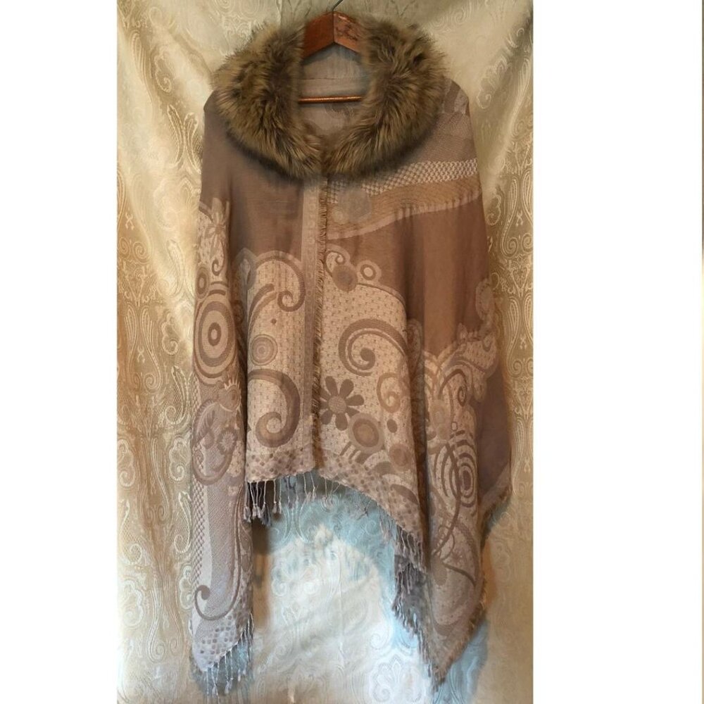 Eyeful, Tan/Beige, intricate design, wrap/shawl w/faux fur collar, One Size